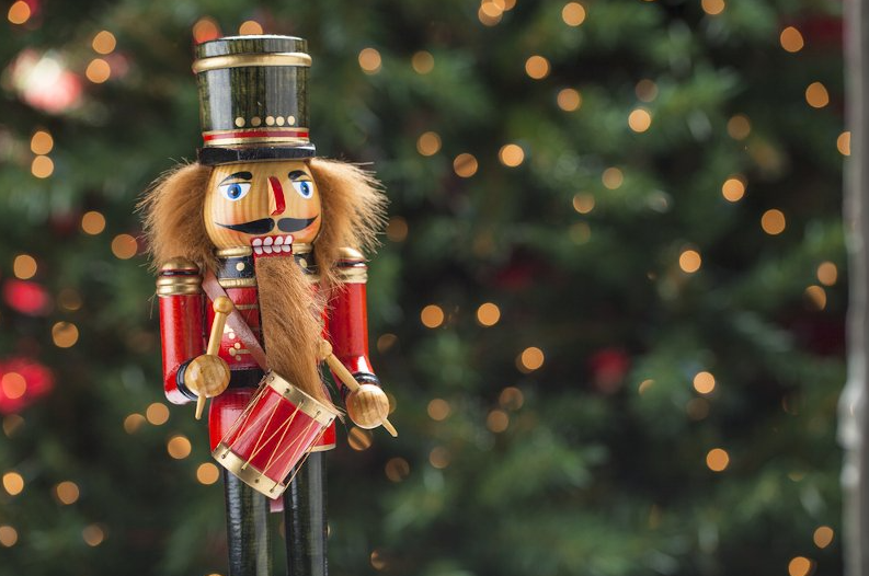 Ο Θρύλος του Στρατιώτη Καρυοθραύστη!