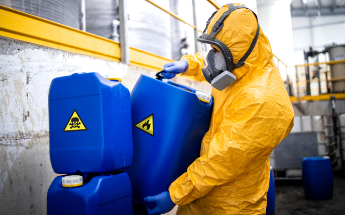 Ασφαλιστική Προστασία και Χρηματοδοτικά Κίνητρα για Επιχειρήσεις που Διαχειρίζονται Επικίνδυνα Απόβλητα