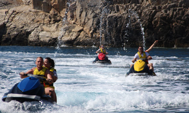 Εξαιρετική Ασφάλιση Jet Ski από τη Wise Daedalus: Απόλυτη Προστασία στη Θάλασσα