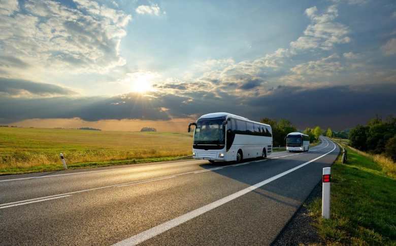 Ασφάλιση Λεωφορείων Μεταφοράς Προσωπικού: Προστατεύστε το Πολυτιμότερο Κεφάλαιο της Επιχείρησής σας με τη Wise Daedalus!