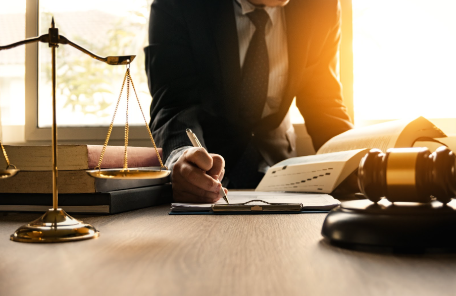 Ασφάλιση Δικηγόρων με Wise Daedalus: Η Ασπίδα Προστασίας για τη Νομική σας Καριέρα!