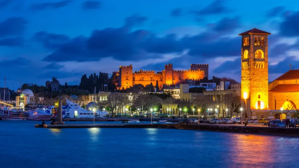 8 + 1 λόγοι να ασφαλίσεις το Airbnb σου σήμερα! Ειδικά αν το έχεις σε hot περιοχή της Ελλάδας!